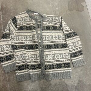 Vintage wool blend cardigan sweater cottagecore Gray Patterned Sweater